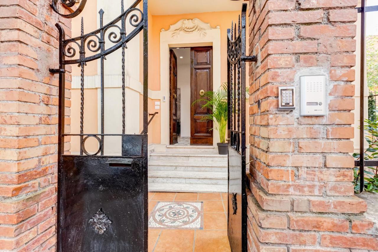Villa Chiara - A New Luxury Star Is Born In Rome! Exterior photo